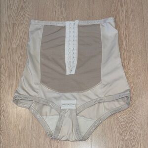 Beige High-Waisted Shapewear belllefit size Large